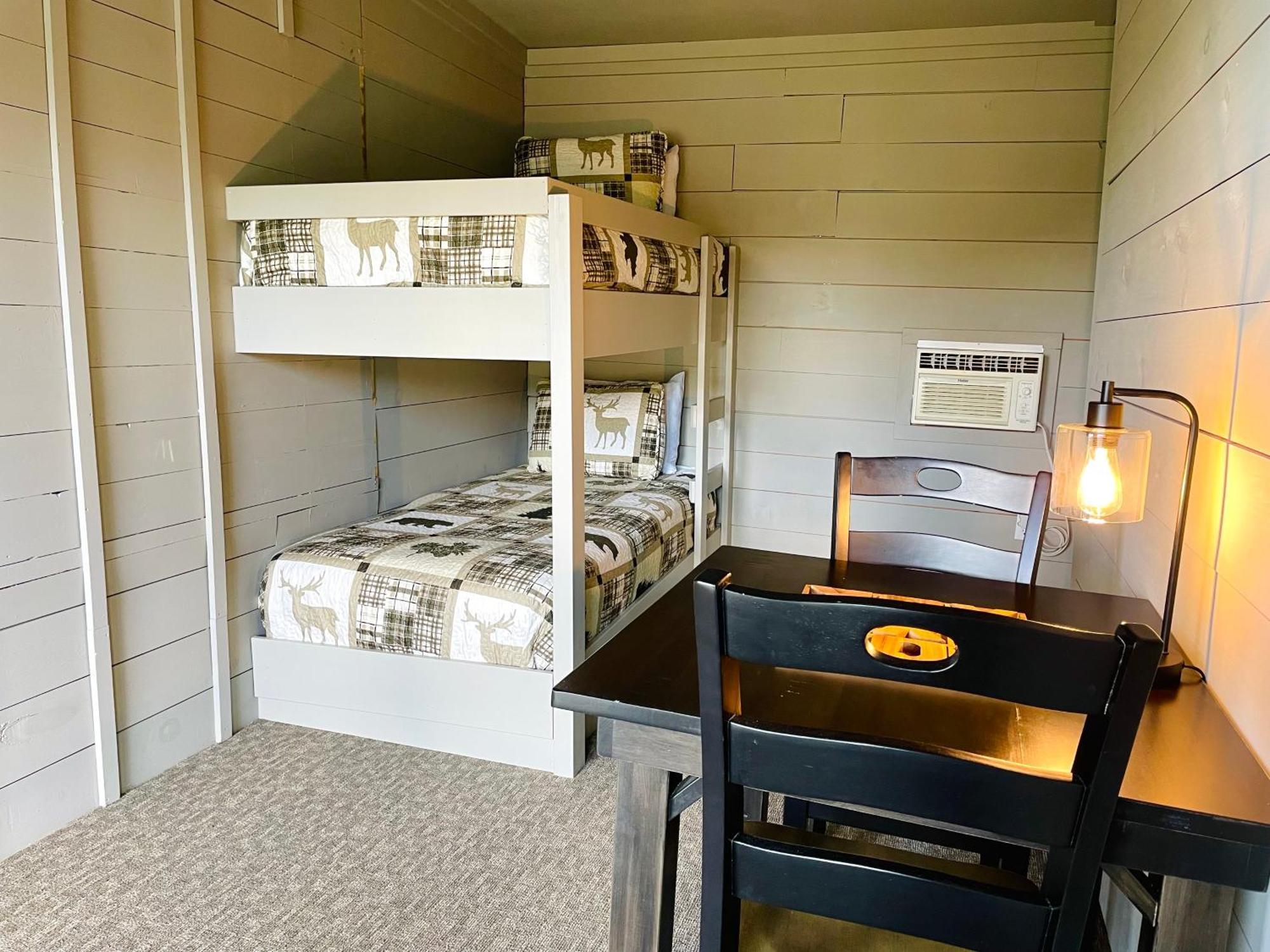 Waters Edge Lodge Lake George Luaran gambar