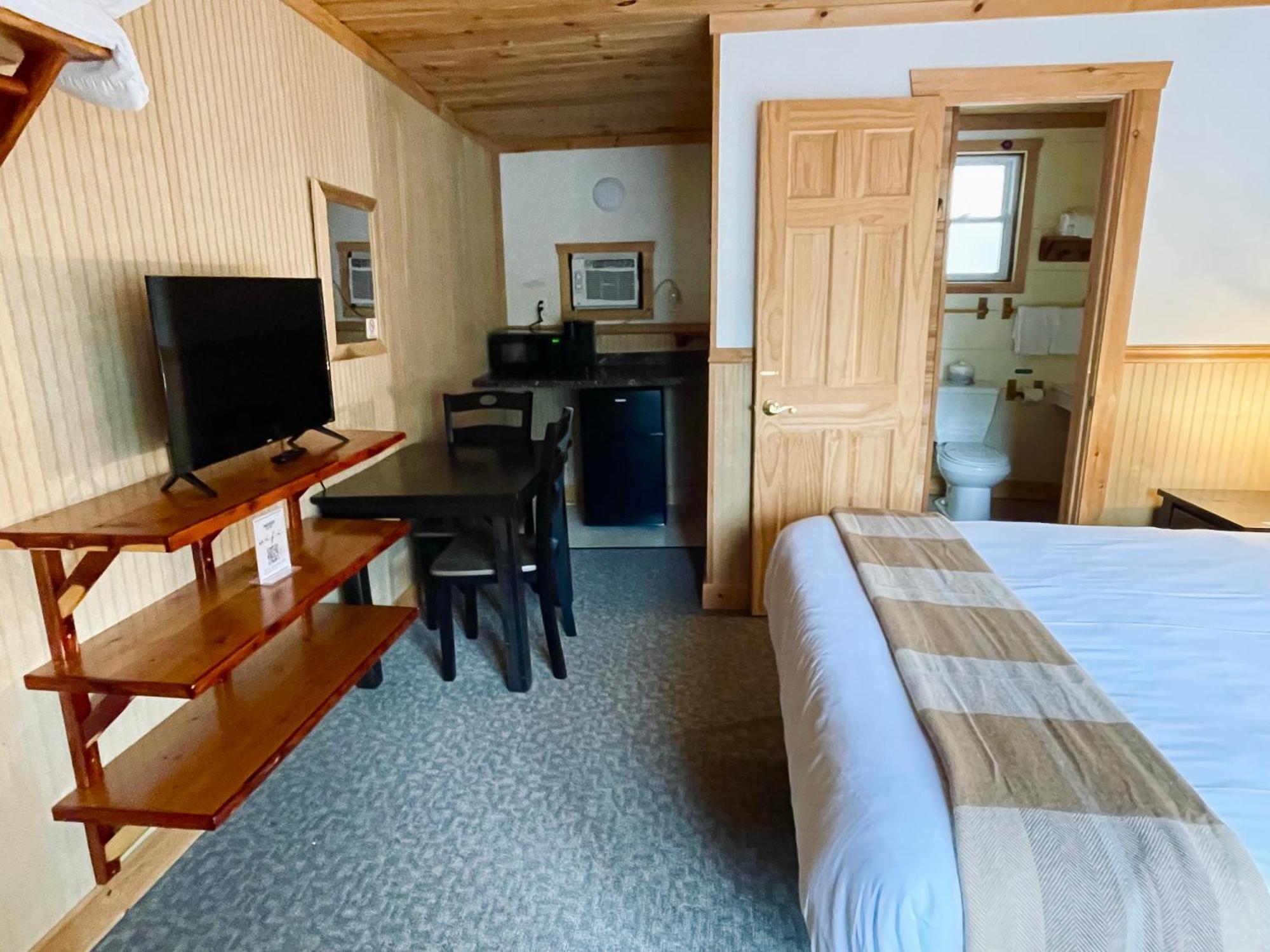 Waters Edge Lodge Lake George Luaran gambar