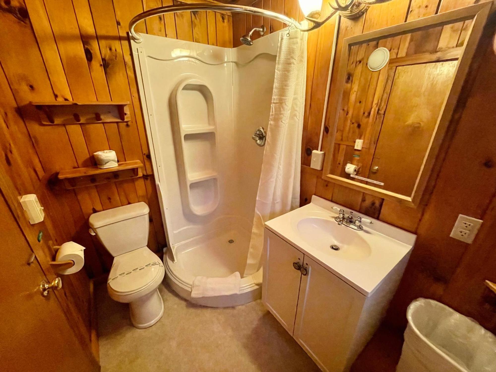 Waters Edge Lodge Lake George Luaran gambar