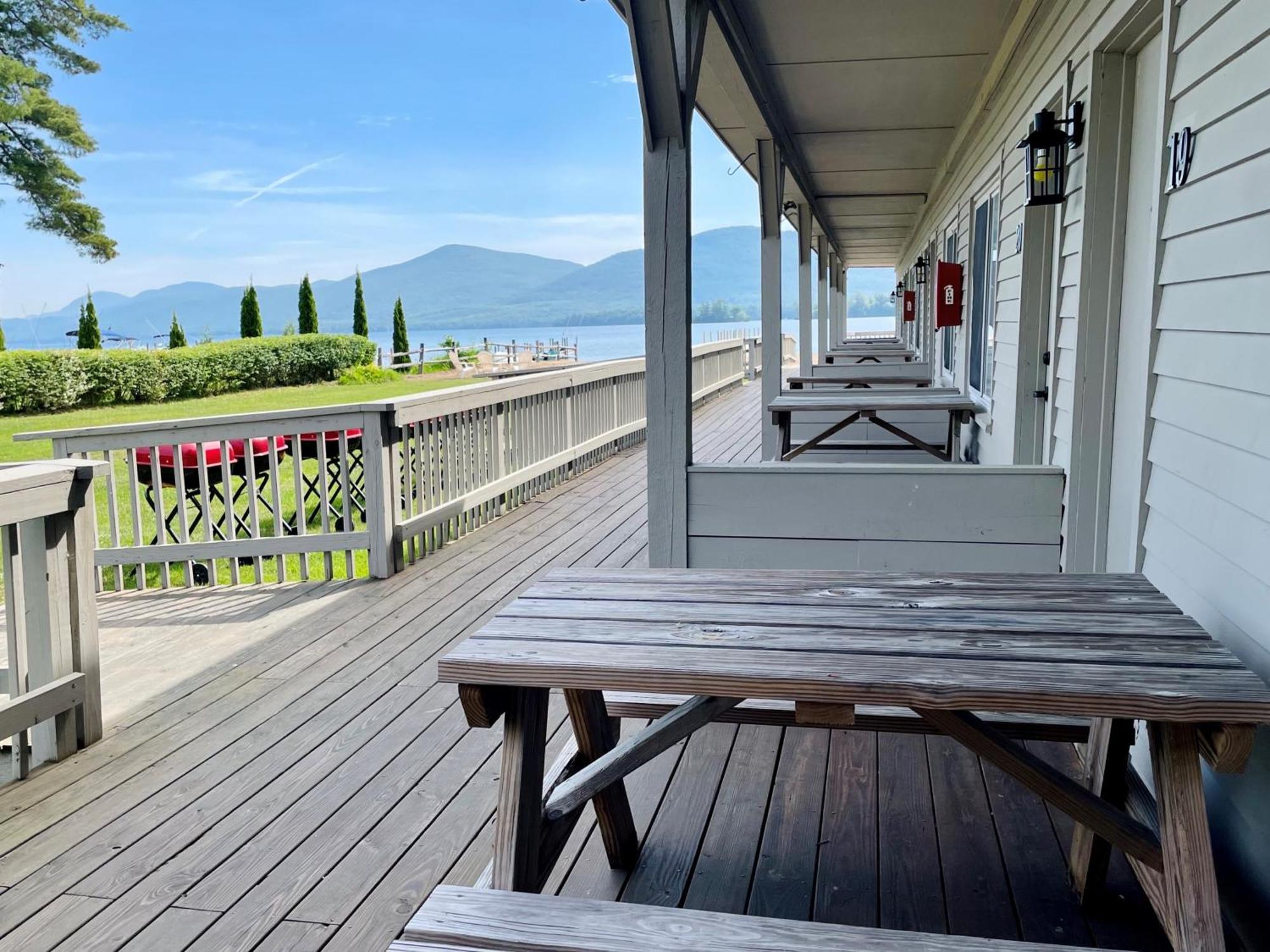 Waters Edge Lodge Lake George Luaran gambar